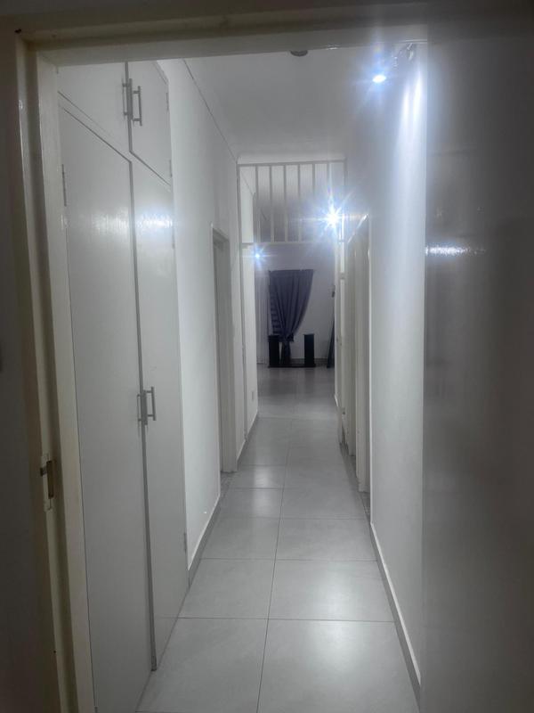 To Let 3 Bedroom Property for Rent in Riviera Park North West